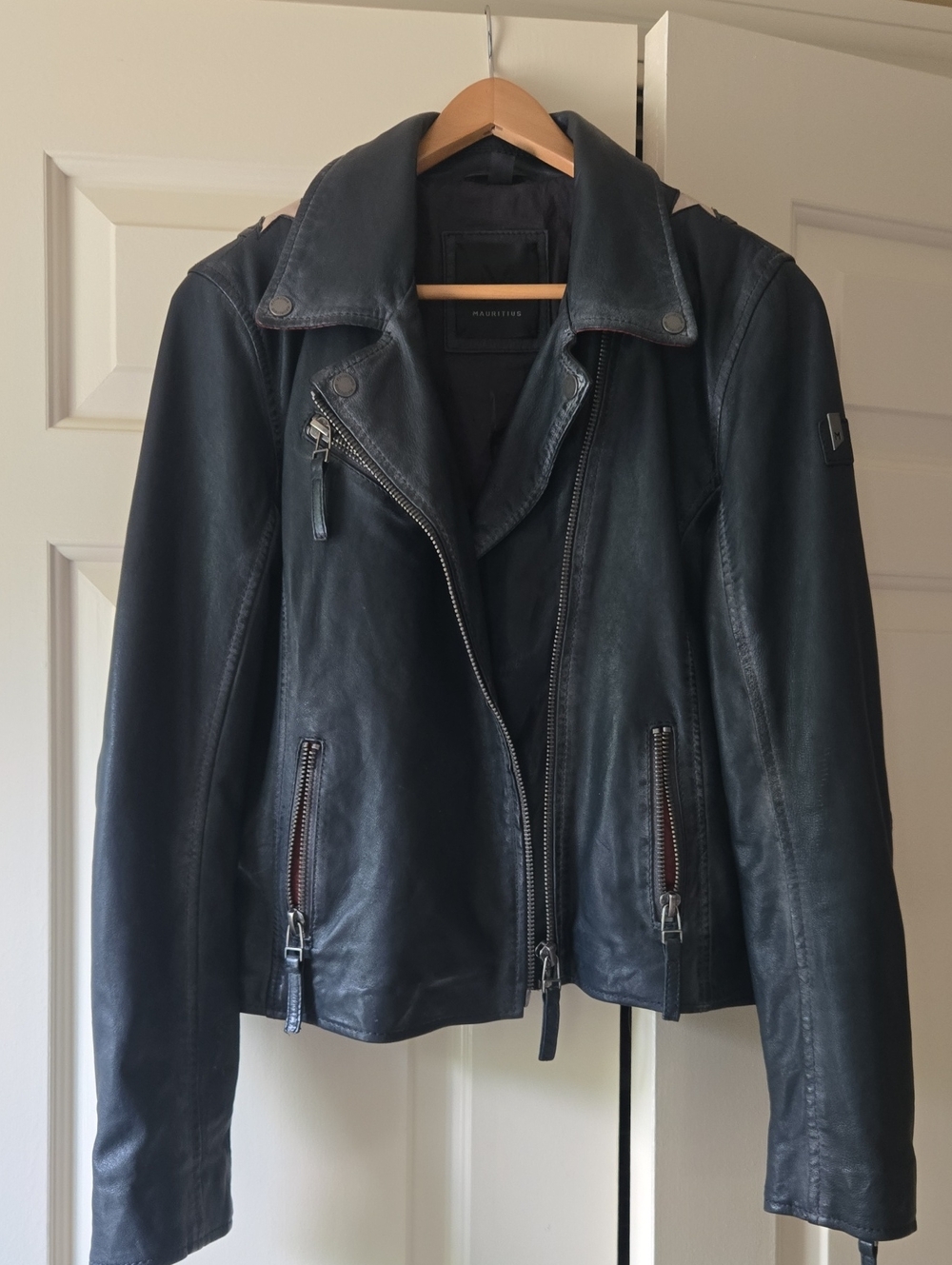 Never Worn Mauritius Christy Scatter Stars Black Leather Jacket SZ L Looks Blue